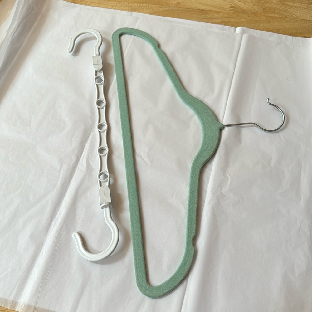 ⭐️10/10.00⭐️ large felt hanger and closet extension, sold as set , clean